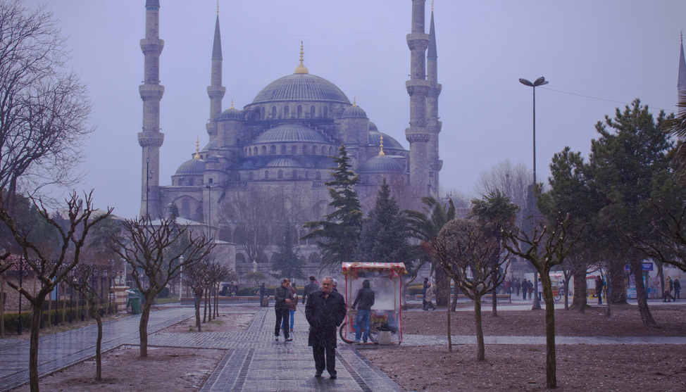 A Blustery Day in Istanbul thumbnail