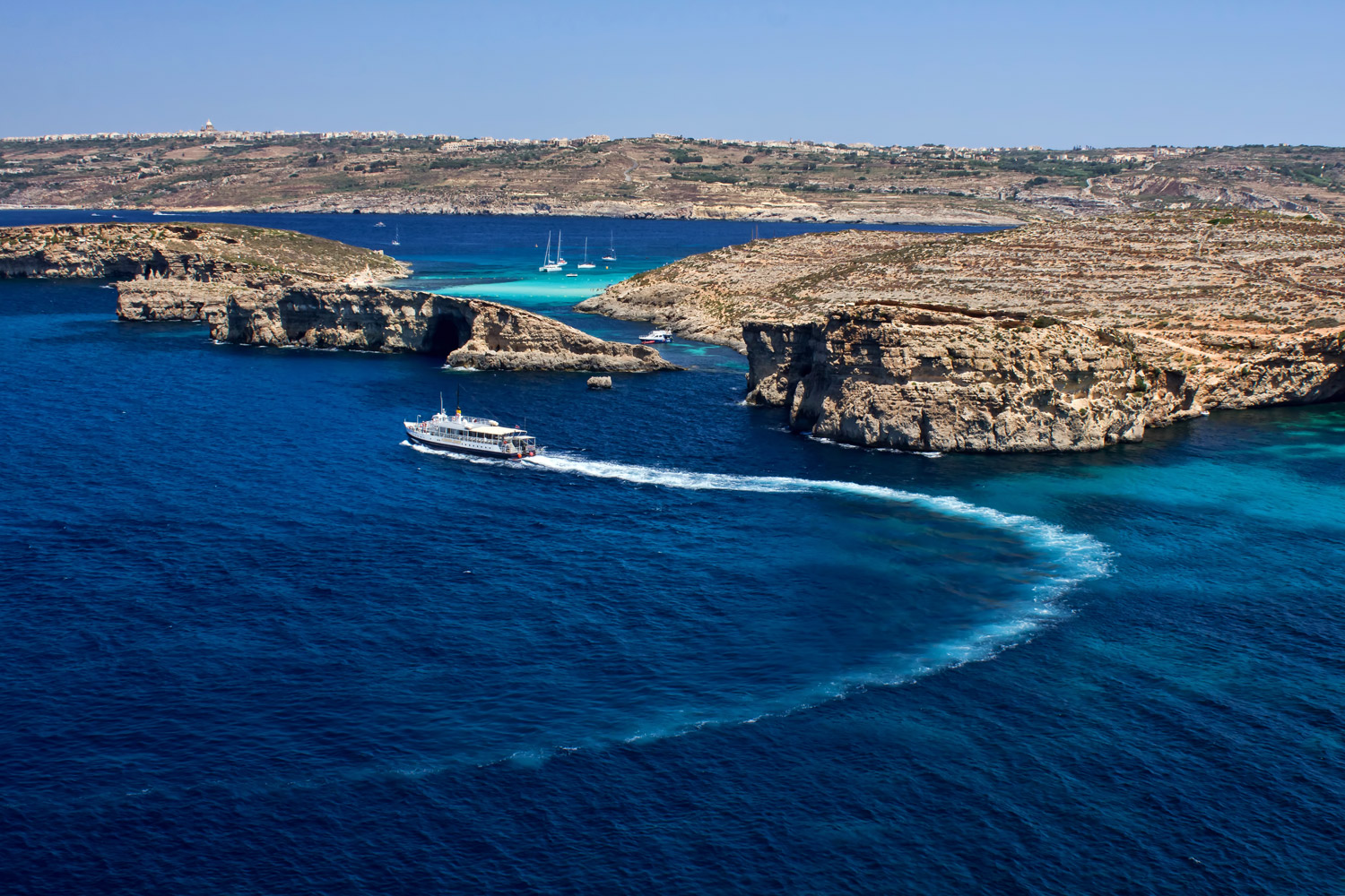 10 Ways to Enjoy The Magical Blue Lagoon Malta (in 2024)