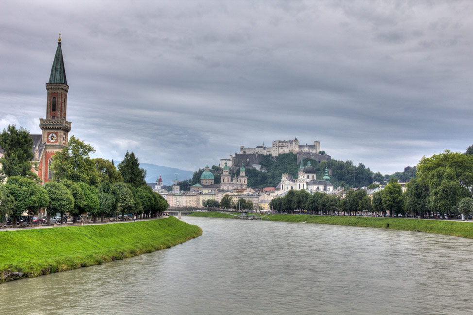 Salzburg-Balls-01