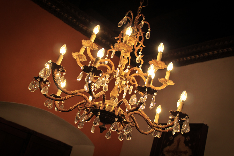 Hotel Casa Antigua Guatemala - Chandalier