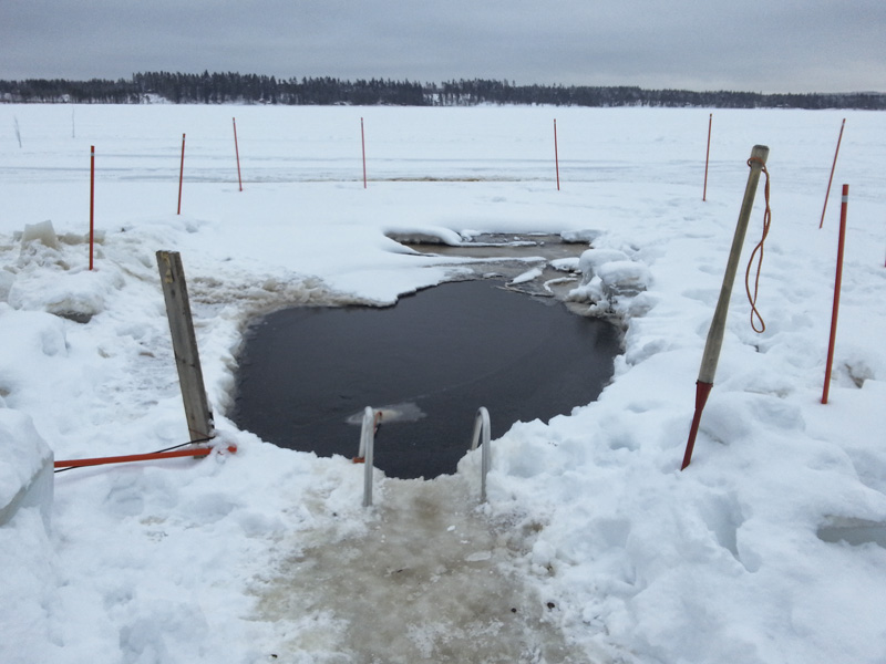 Finland Ice Hole Swimming-002