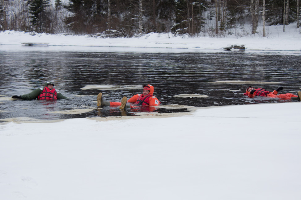 Winter-swimming-Finland