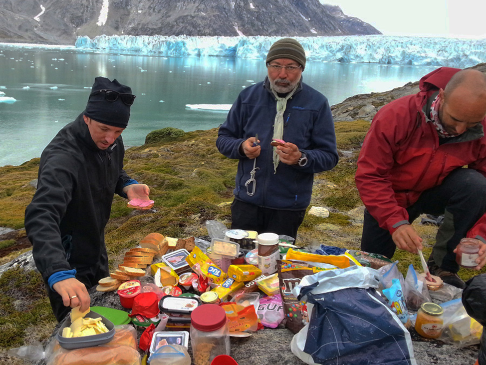 Greenland Tours Back to the Wild - Lunch is Served