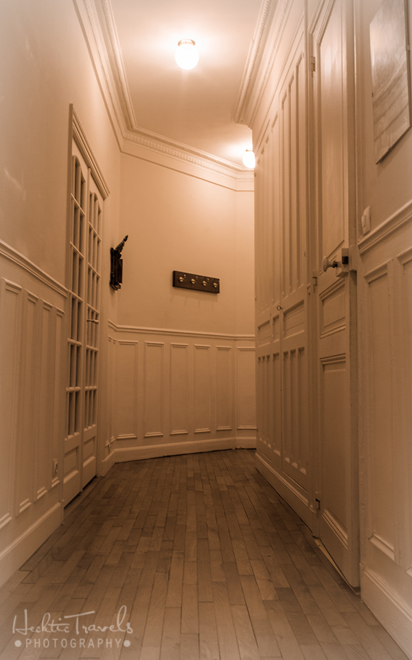 Go With Oh Paris - Hallway of Flat