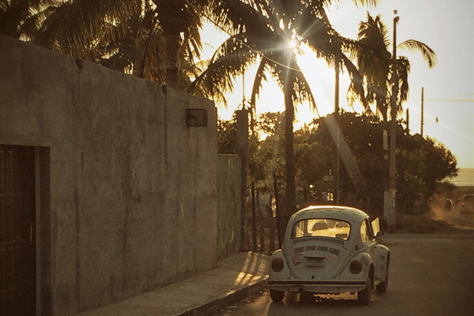 Puerto-Escondido-Side-Street