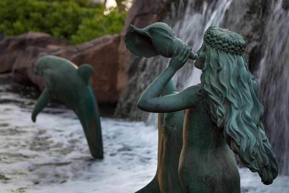 Grand-Wailea-Statue-974x649