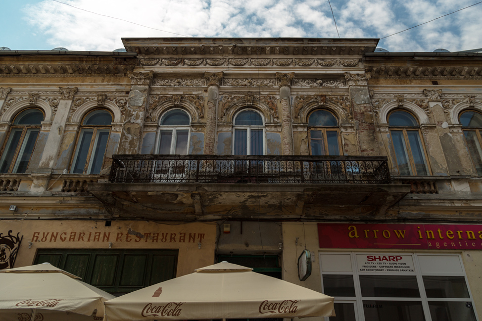 Bucharest-Romania-008-974x649