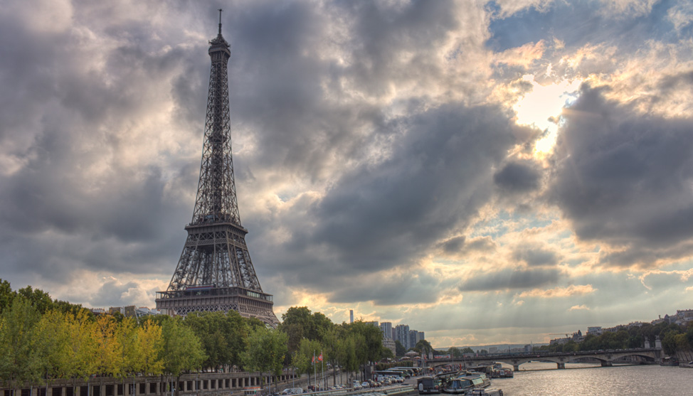 Along the Seine thumbnail