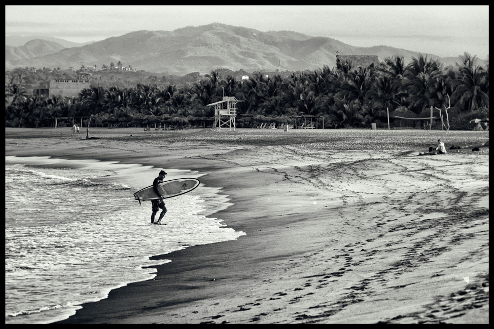 Puerto-Escondido-Morning-Surf-Postcard