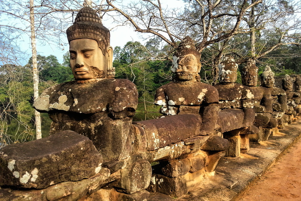 54 Statues at the South Gate