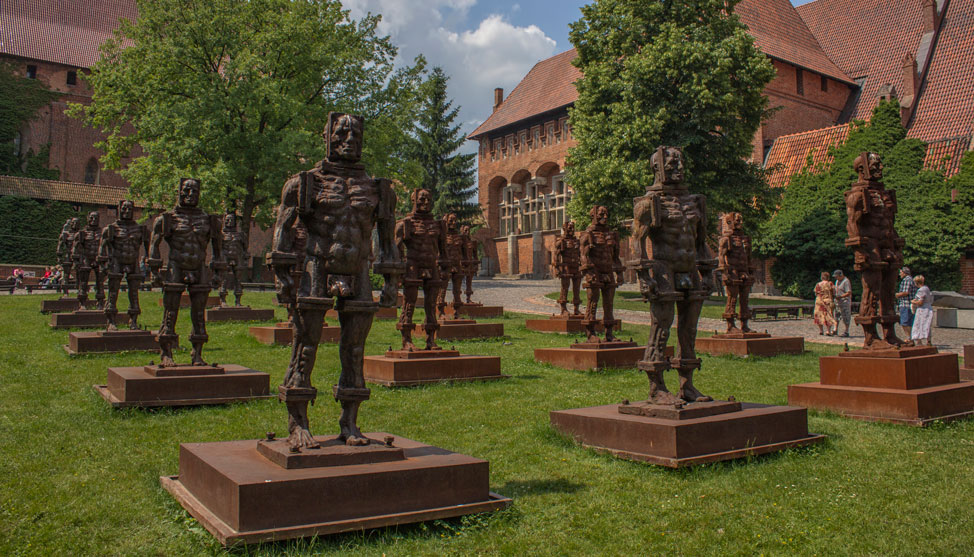 Malbork Castle in Photos thumbnail