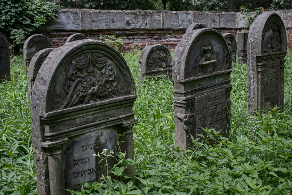 Warsaw-Jewish-Cemetery-03