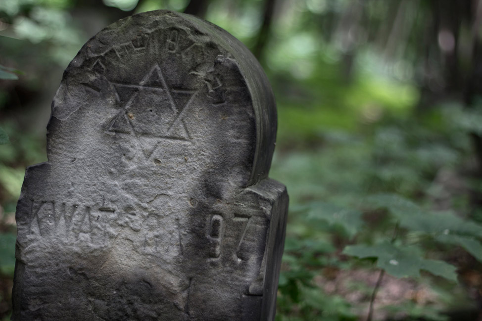 Warsaw-Jewish-Cemetery-10