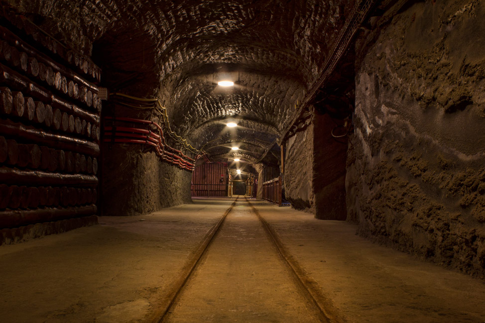 Wieliczka-Salt-Mine-Poland-11.jpg