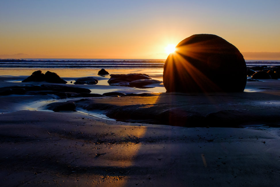 Moeraki Boulder Sunrise