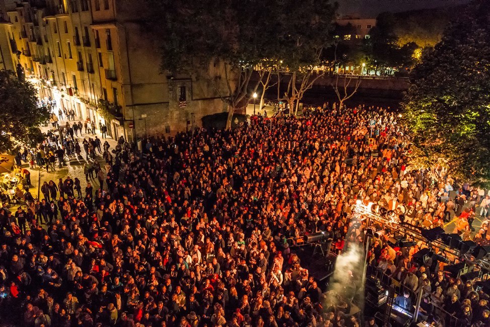 Temps de Flors Night Celebration Crowd