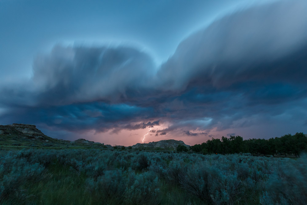 Dinosaur-Provincial-Park-Storm