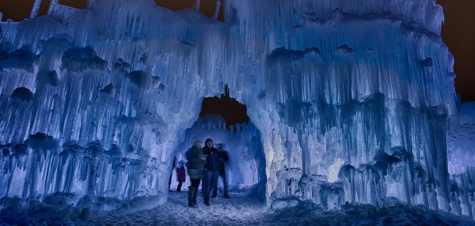 Ice-Castle-Explore-Edmonton