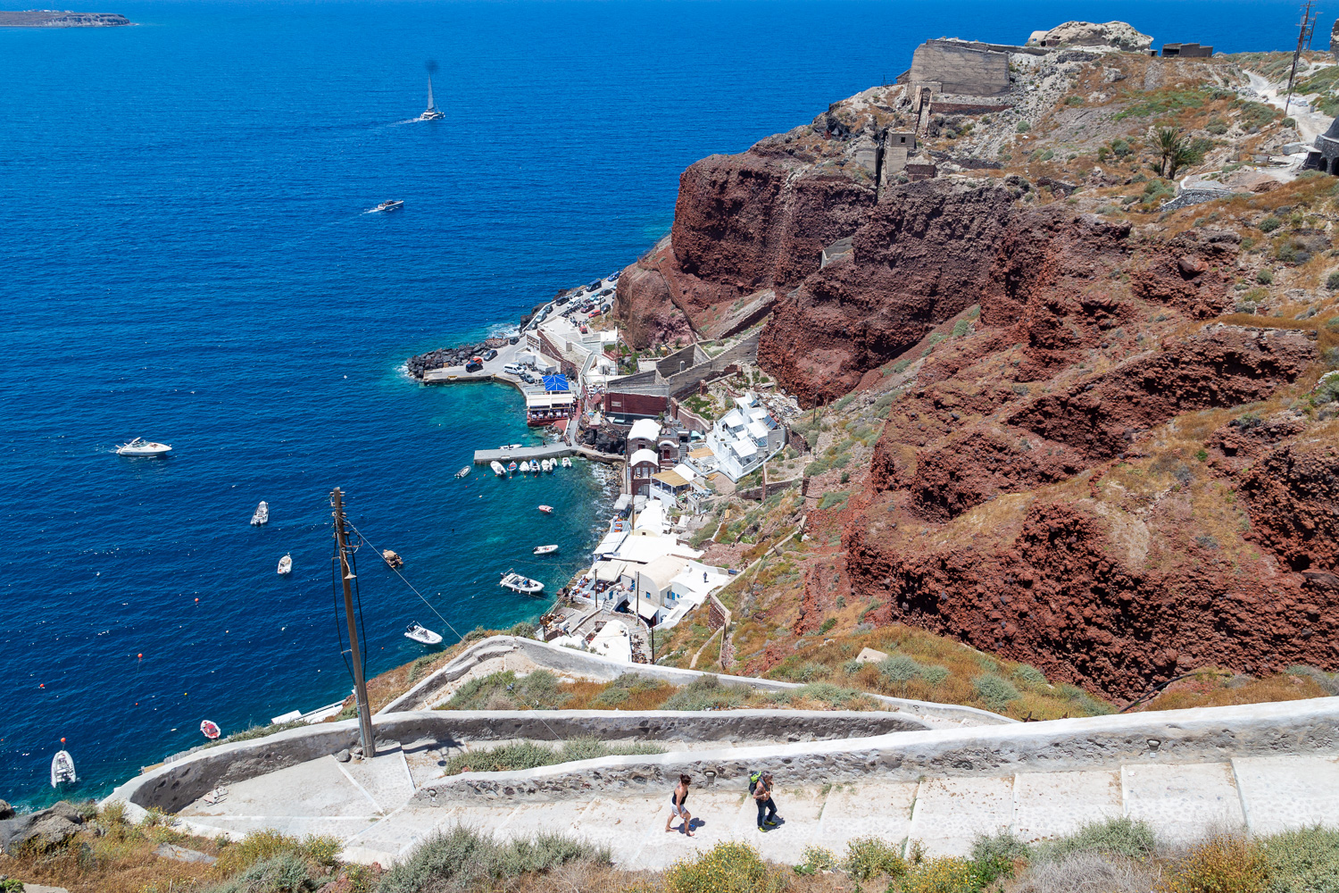 Hike to the Old Port Ia Santorini