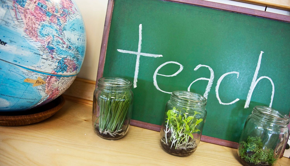 How to Teach English Abroad thumbnail