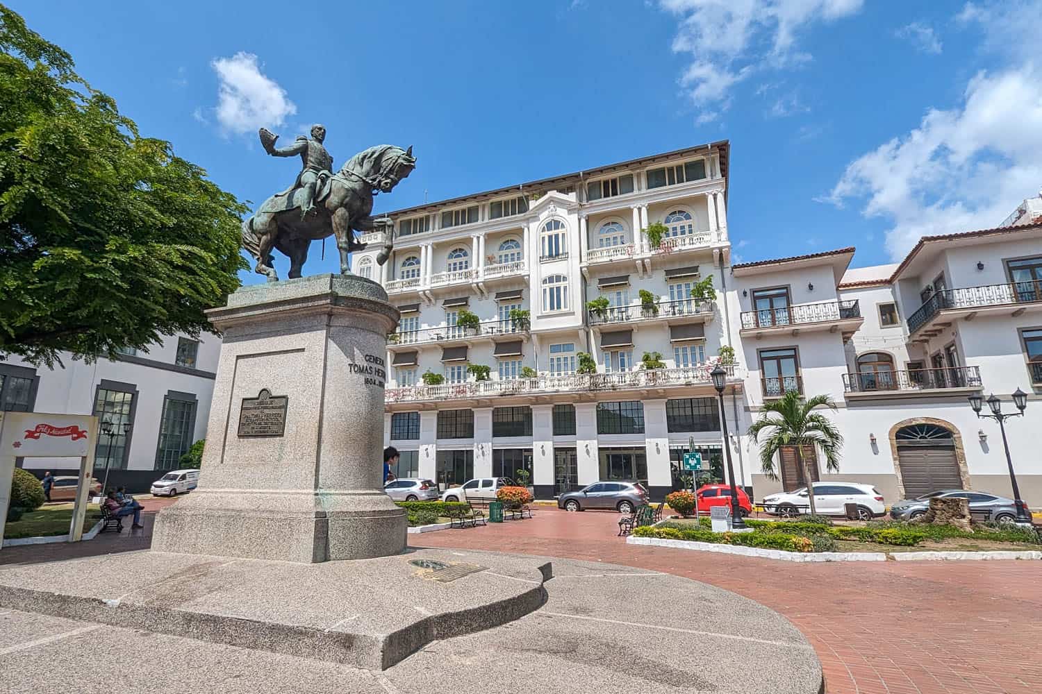 Statue in Casco Viejo in Plaza Herrera