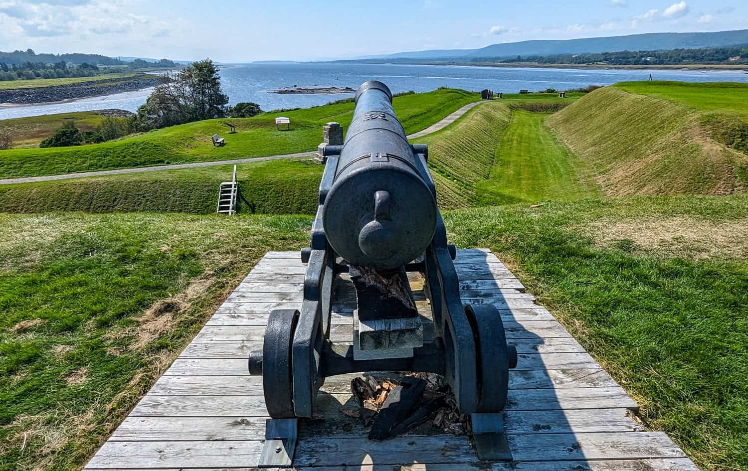 A cannon sits atop a hill at Fort Anne National Historic Site